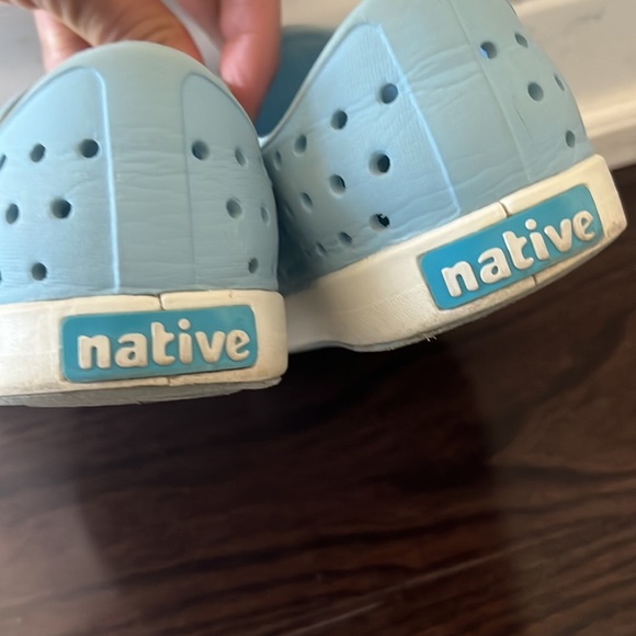 Native shoes - Picture 2 of 2